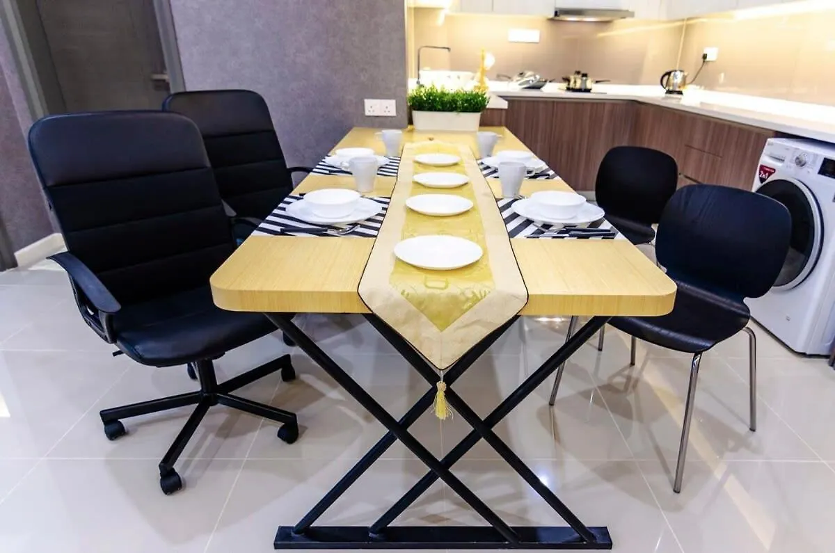 Διαμέρισμα Chic & Comfortable Stay At Suasana Jb 03 Τζόχορ Μπάχρου